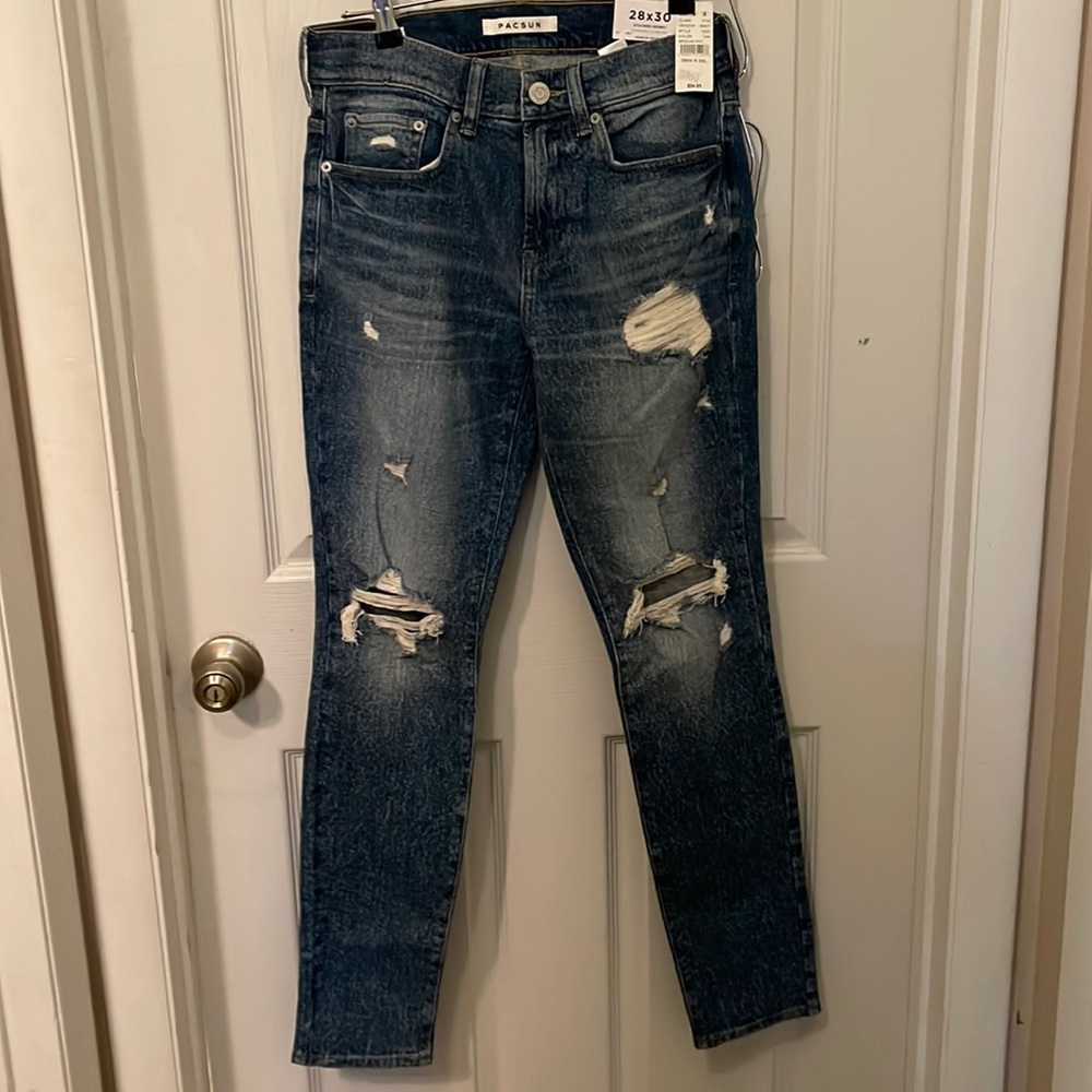 28W 30L stacked skinny jeans